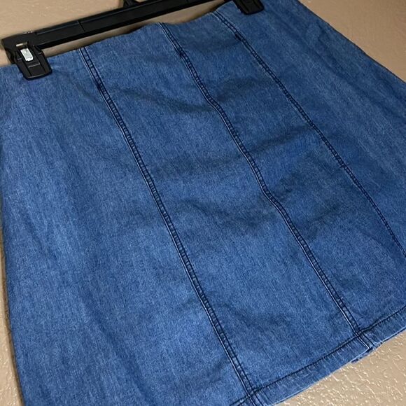 Coco + Jameson skirt size M NWT - Picture 4 of 4